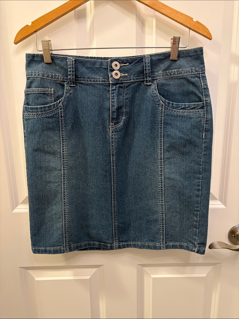 dressbarn Blue Denim A-Line Skirt size 10 pockets - Picture 2 of 13
